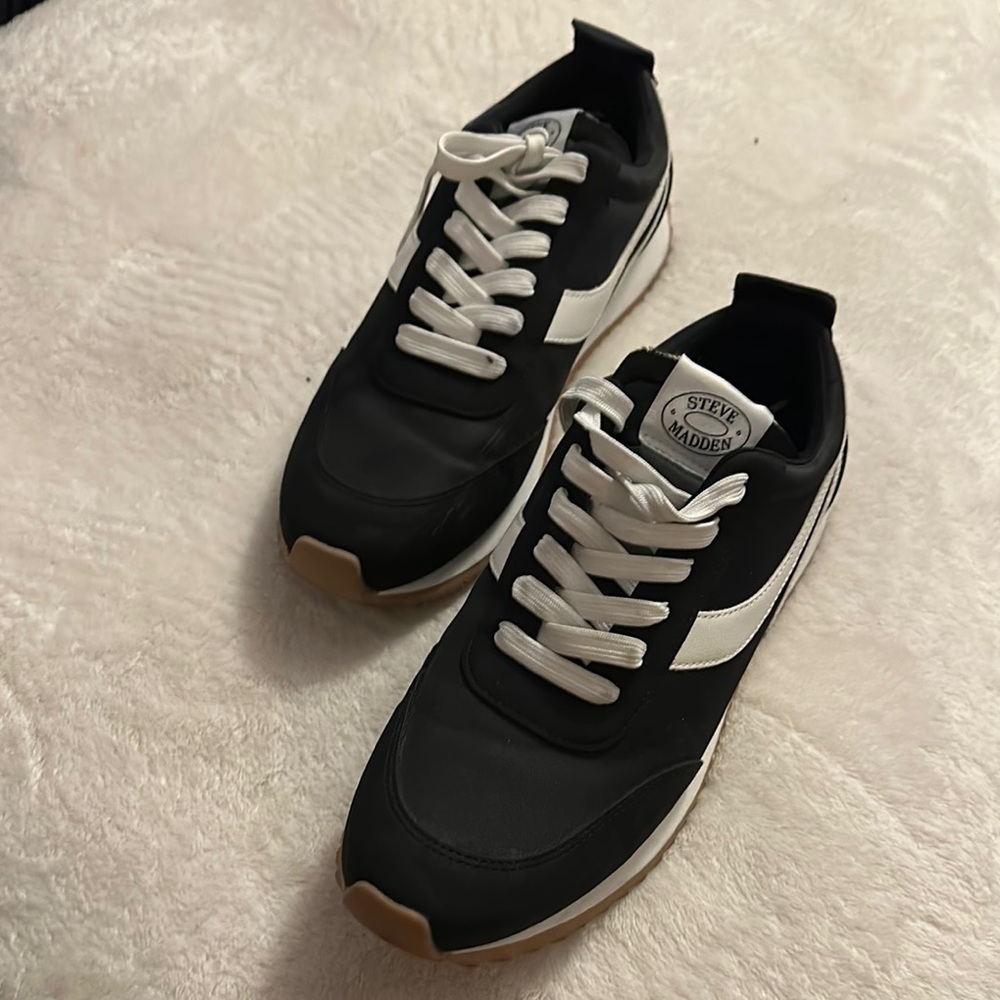 Steve Madden Black and White Men's Sneakers